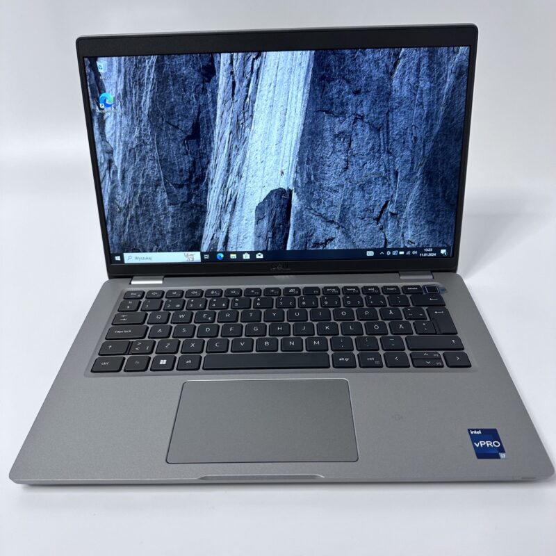 Laptop DELL Latitude 5410 z ekranem 13.3″, procesorem i7-1265U, 16GB RAM i 512GB pamięci, idealny do pracy i nauki.