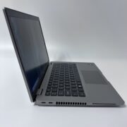 Elegancki laptop DELL Latitude 5410 z procesorem i7, 16 GB RAM i 512 GB pamięci, idealny do pracy i nauki.