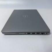Elegancki laptop DELL Latitude 5410 z procesorem i7, 16GB RAM i 512GB pamięci, idealny do pracy i codziennych zadań.